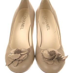 Chanel Interlocking CC Logo Pumps Women's Size: 9.5 | IT 39.5